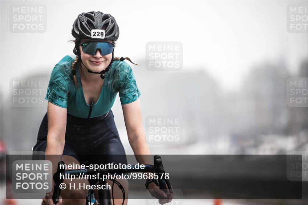 16.08.2026 - KN Förde Triathlon 2026 H.Heesch http://msf.ph/oto/9968578 16.08.2026 09:44:25 Radfahren 105, 170, 229 meine-sportfotos.de