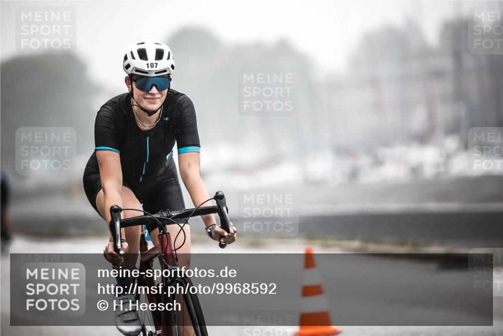 16.08.2026 - KN Förde Triathlon 2026 H.Heesch http://msf.ph/oto/9968592 16.08.2026 09:44:32 Radfahren 107, 205, 213, 254 meine-sportfotos.de
