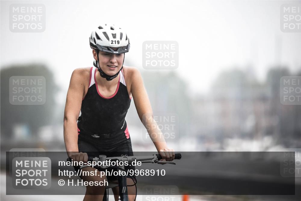 16.08.2026 - KN Förde Triathlon 2026 H.Heesch http://msf.ph/oto/9968910 16.08.2026 09:46:03 Radfahren 175, 195, 219, 223 meine-sportfotos.de
