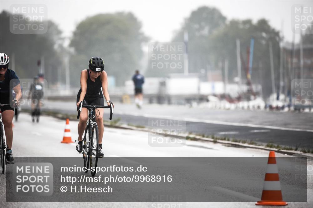 16.08.2026 - KN Förde Triathlon 2026 H.Heesch http://msf.ph/oto/9968916 16.08.2026 09:46:21 Radfahren 125, 134, 135 meine-sportfotos.de