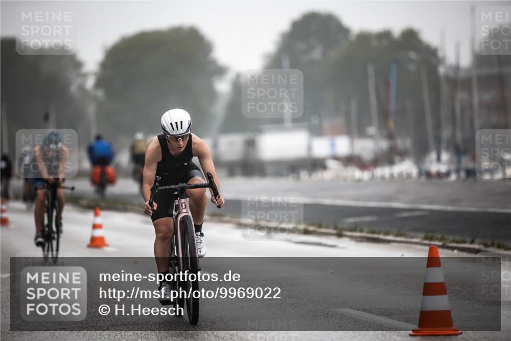 16.08.2026 - KN Förde Triathlon 2026 H.Heesch http://msf.ph/oto/9969022 16.08.2026 09:46:44 Radfahren 215, 247 meine-sportfotos.de