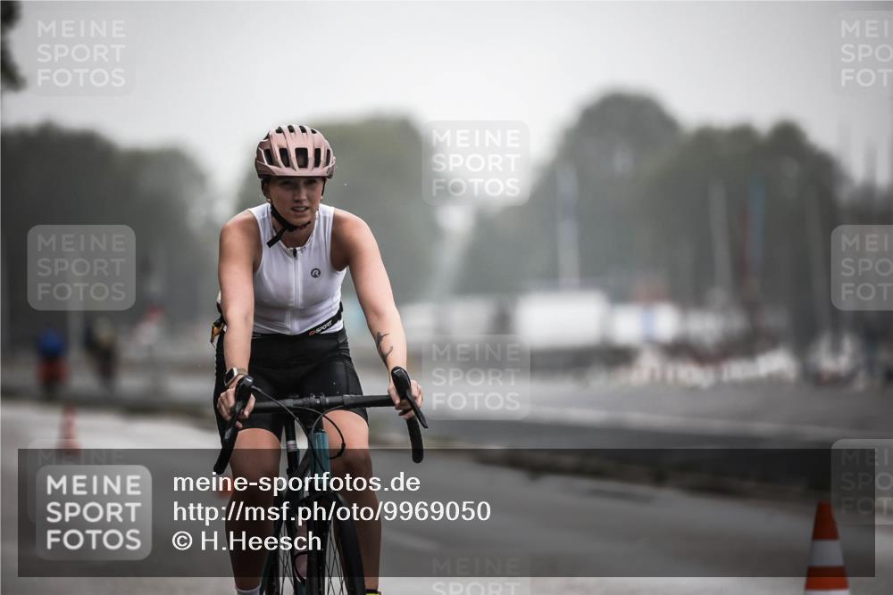 16.08.2026 - KN Förde Triathlon 2026 H.Heesch http://msf.ph/oto/9969050 16.08.2026 09:46:51 Radfahren 161, 164, 187, 189, 236, 251, 262, 265 meine-sportfotos.de