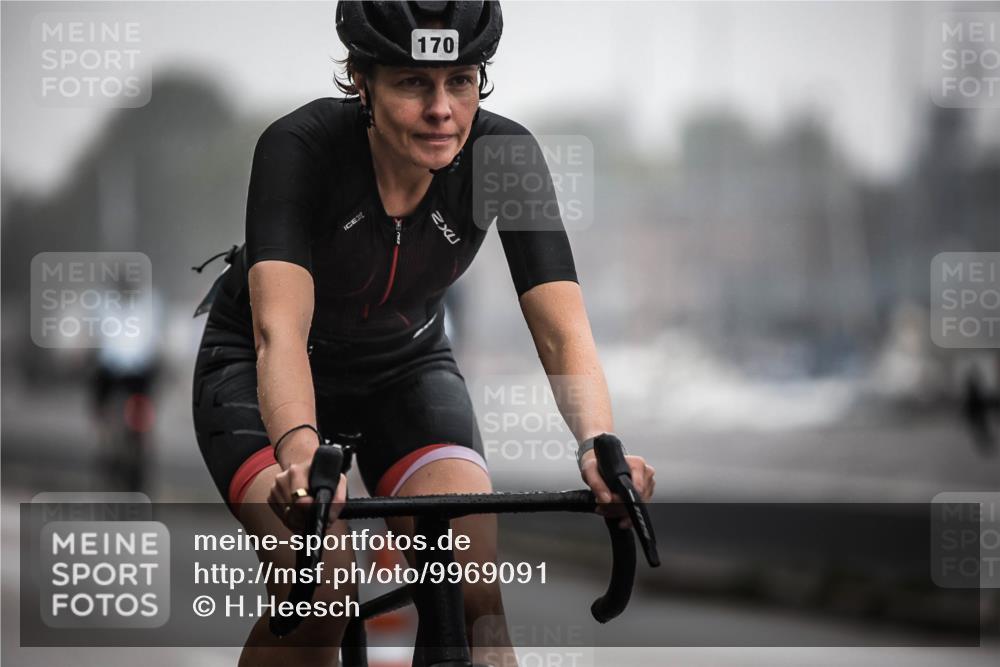 16.08.2026 - KN Förde Triathlon 2026 H.Heesch http://msf.ph/oto/9969091 16.08.2026 09:46:58 Radfahren 131, 161, 166, 170, 178, 192, 805 meine-sportfotos.de