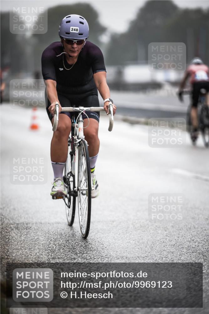 16.08.2026 - KN Förde Triathlon 2026 H.Heesch http://msf.ph/oto/9969123 16.08.2026 09:47:23 Radfahren 138, 248, 254 meine-sportfotos.de