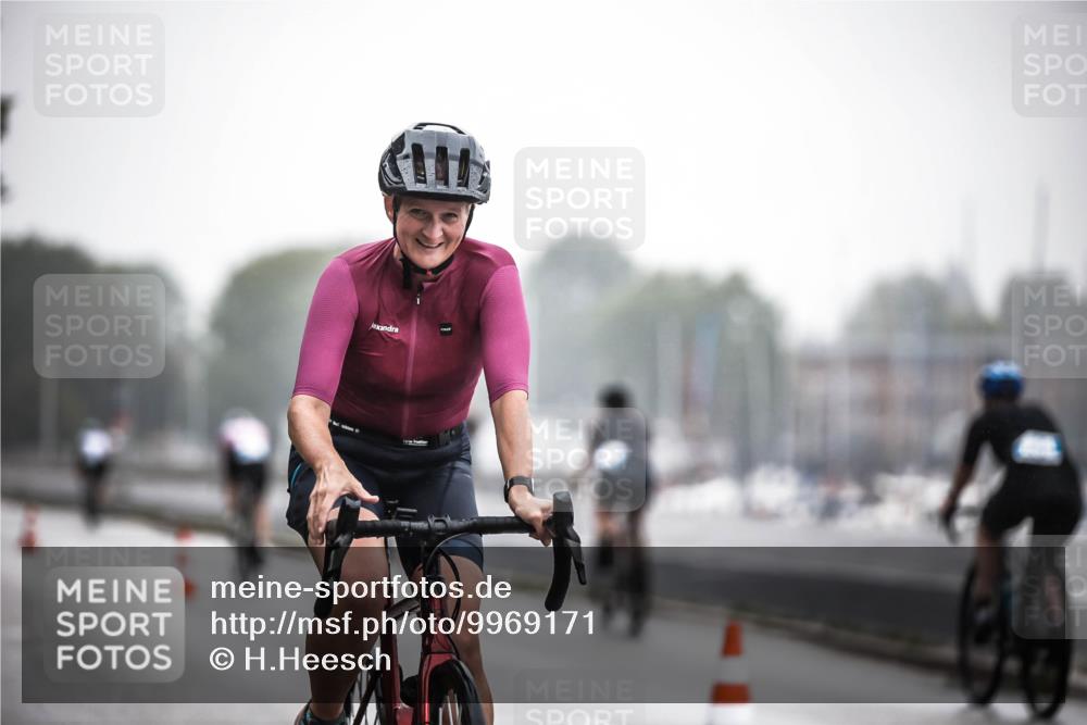 16.08.2026 - KN Förde Triathlon 2026 H.Heesch http://msf.ph/oto/9969171 16.08.2026 09:47:39 Radfahren 123, 146, 174, 261, 263 meine-sportfotos.de