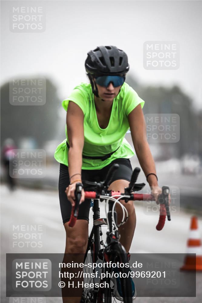 16.08.2026 - KN Förde Triathlon 2026 H.Heesch http://msf.ph/oto/9969201 16.08.2026 09:48:08 Radfahren 103, 110, 142, 197, 537 meine-sportfotos.de