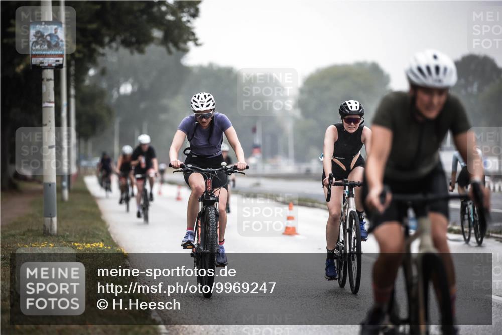 16.08.2026 - KN Förde Triathlon 2026 H.Heesch http://msf.ph/oto/9969247 16.08.2026 09:48:28 Radfahren 145, 153, 168, 195, 238, 250, 252 meine-sportfotos.de