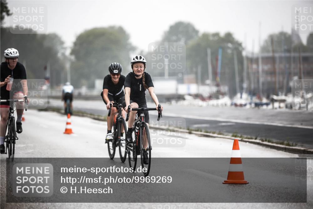 16.08.2026 - KN Förde Triathlon 2026 H.Heesch http://msf.ph/oto/9969269 16.08.2026 09:48:31 Radfahren 145, 153, 168, 195, 238, 243, 250, 252 meine-sportfotos.de