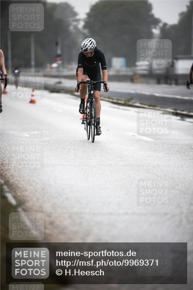 16.08.2026 - KN Förde Triathlon 2026 H.Heesch http://msf.ph/oto/9969371 16.08.2026 09:49:04 Radfahren 190, 198 meine-sportfotos.de