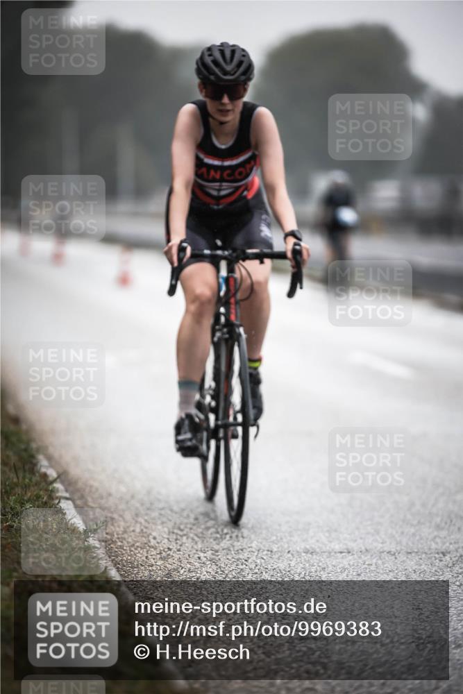 16.08.2026 - KN Förde Triathlon 2026 H.Heesch http://msf.ph/oto/9969383 16.08.2026 09:49:05 Radfahren 169, 190, 198 meine-sportfotos.de