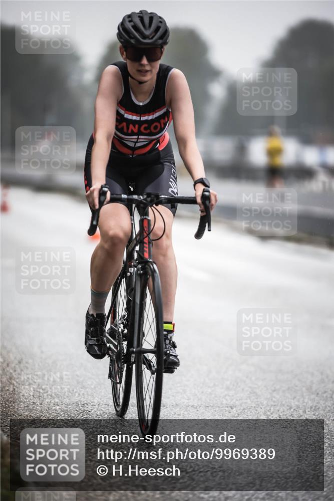 16.08.2026 - KN Förde Triathlon 2026 H.Heesch http://msf.ph/oto/9969389 16.08.2026 09:49:06 Radfahren 169, 190, 198 meine-sportfotos.de