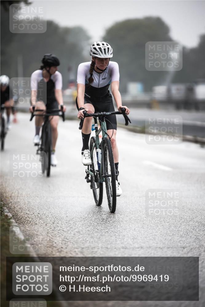 16.08.2026 - KN Förde Triathlon 2026 H.Heesch http://msf.ph/oto/9969419 16.08.2026 09:49:28 Radfahren 118, 161, 164, 178, 187, 189, 192, 253, 255 meine-sportfotos.de