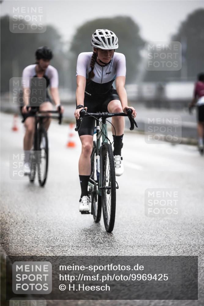 16.08.2026 - KN Förde Triathlon 2026 H.Heesch http://msf.ph/oto/9969425 16.08.2026 09:49:28 Radfahren 118, 161, 164, 178, 187, 189, 192, 253, 255 meine-sportfotos.de