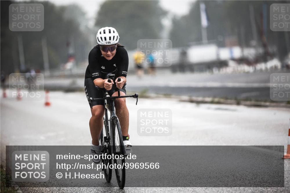 16.08.2026 - KN Förde Triathlon 2026 H.Heesch http://msf.ph/oto/9969566 16.08.2026 09:50:01 Radfahren 117, 139, 186 meine-sportfotos.de