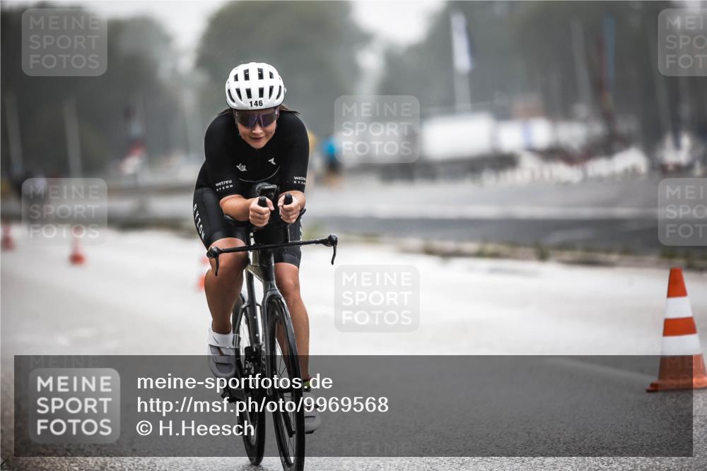 16.08.2026 - KN Förde Triathlon 2026 H.Heesch http://msf.ph/oto/9969568 16.08.2026 09:50:01 Radfahren 117, 139, 186 meine-sportfotos.de