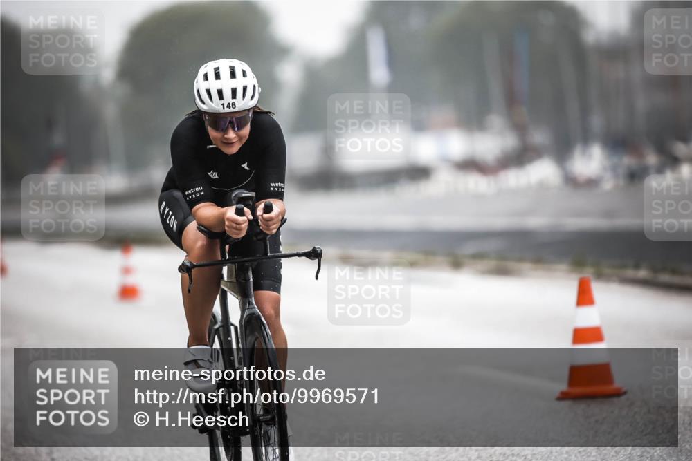 16.08.2026 - KN Förde Triathlon 2026 H.Heesch http://msf.ph/oto/9969571 16.08.2026 09:50:01 Radfahren 117, 139, 186 meine-sportfotos.de