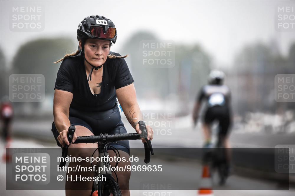 16.08.2026 - KN Förde Triathlon 2026 H.Heesch http://msf.ph/oto/9969635 16.08.2026 09:50:17 Radfahren 156, 174, 194, 239 meine-sportfotos.de