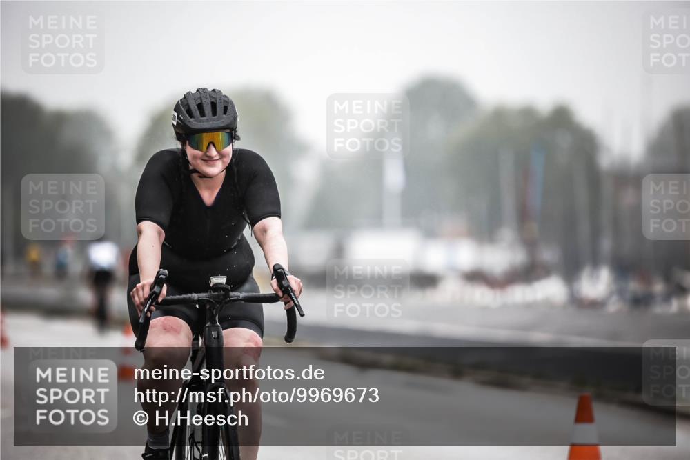 16.08.2026 - KN Förde Triathlon 2026 H.Heesch http://msf.ph/oto/9969673 16.08.2026 09:50:29 Radfahren 171, 180, 233, 234, 263, 266 meine-sportfotos.de