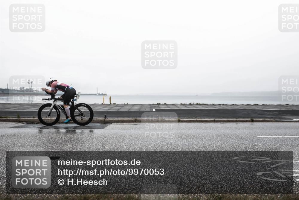 16.08.2026 - KN Förde Triathlon 2026 H.Heesch http://msf.ph/oto/9970053 16.08.2026 09:52:40 Radfahren 235, 240, 242, 253 meine-sportfotos.de