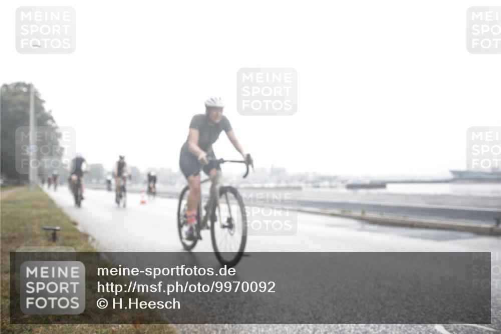 16.08.2026 - KN Förde Triathlon 2026 H.Heesch http://msf.ph/oto/9970092 16.08.2026 09:48:29 Radfahren 145, 153, 168, 195, 238, 243, 250, 252 meine-sportfotos.de