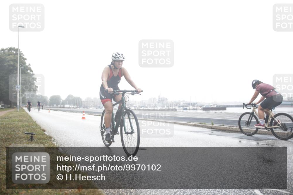 16.08.2026 - KN Förde Triathlon 2026 H.Heesch http://msf.ph/oto/9970102 16.08.2026 09:48:35 Radfahren 153, 172, 175, 188, 195, 225, 230, 243, 250 meine-sportfotos.de