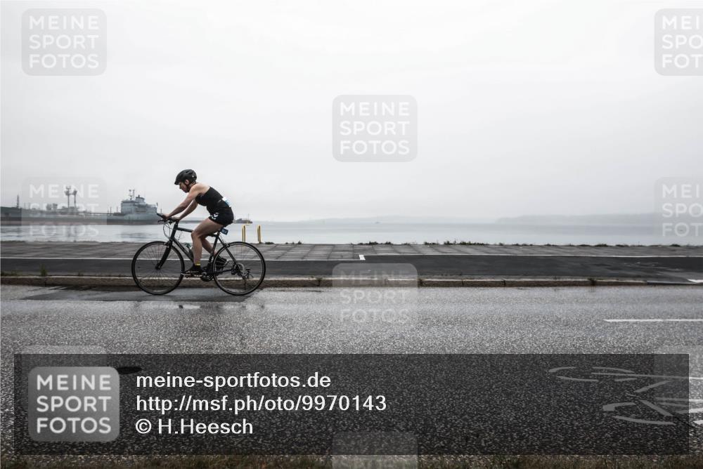 16.08.2026 - KN Förde Triathlon 2026 H.Heesch http://msf.ph/oto/9970143 16.08.2026 09:54:05 Radfahren  meine-sportfotos.de