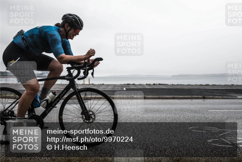 16.08.2026 - KN Förde Triathlon 2026 H.Heesch http://msf.ph/oto/9970224 16.08.2026 09:55:56 Radfahren 131, 216, 226 meine-sportfotos.de