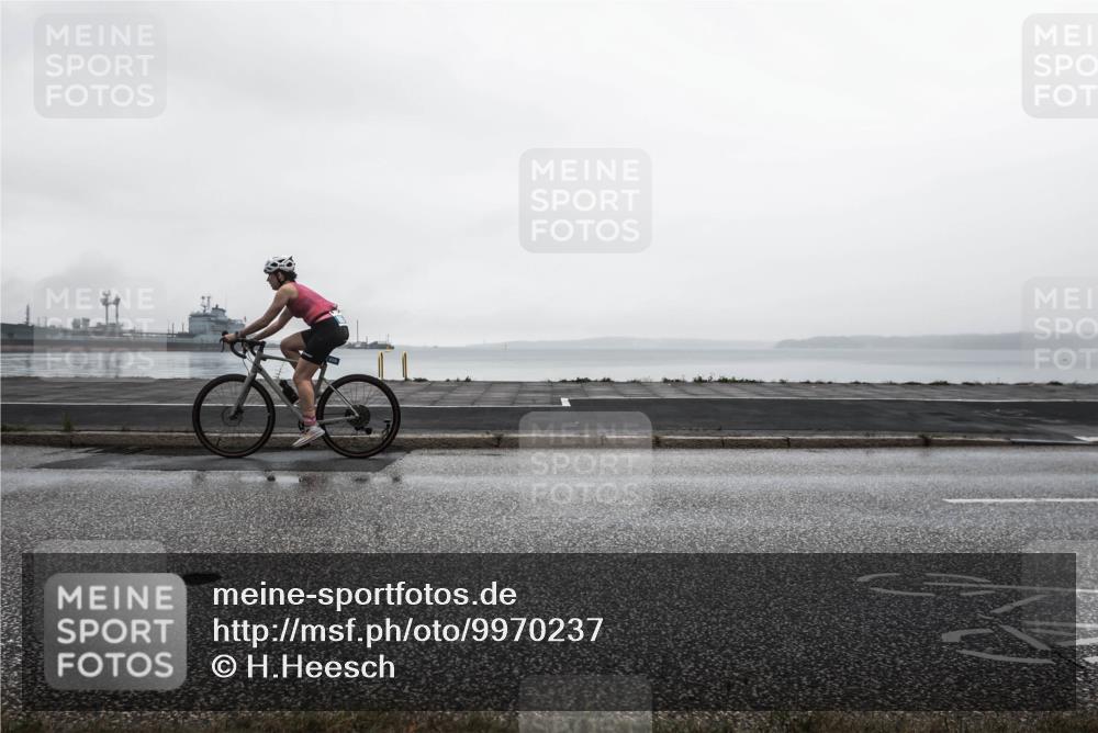 16.08.2026 - KN Förde Triathlon 2026 H.Heesch http://msf.ph/oto/9970237 16.08.2026 09:56:20 Radfahren 260, 261 meine-sportfotos.de