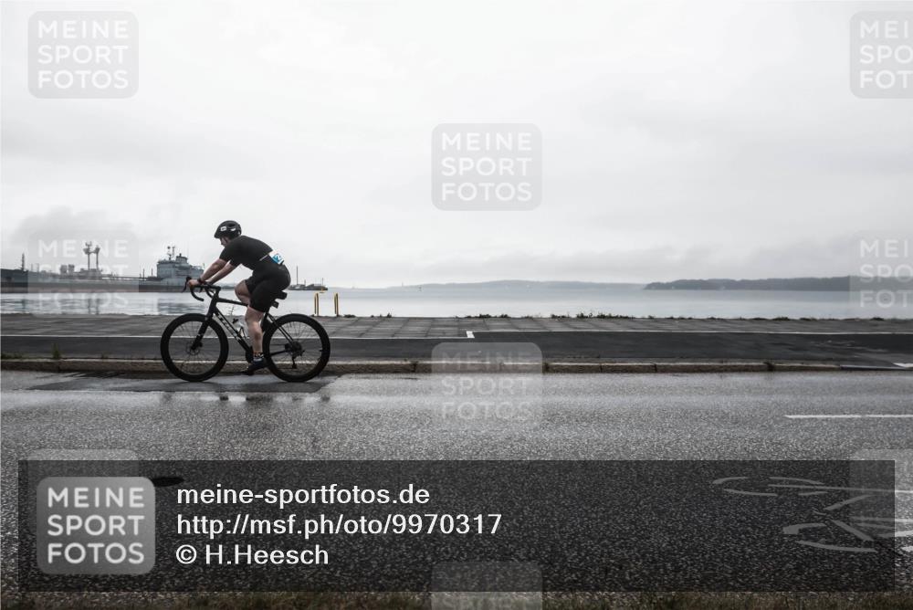 16.08.2026 - KN Förde Triathlon 2026 H.Heesch http://msf.ph/oto/9970317 16.08.2026 09:59:44 Radfahren 183, 266 meine-sportfotos.de