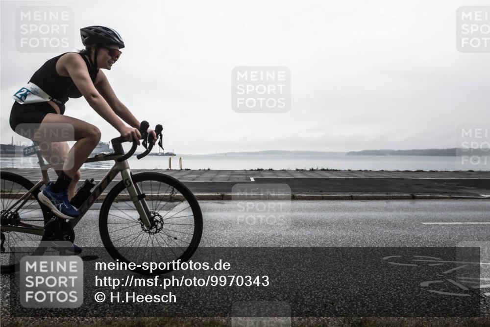16.08.2026 - KN Förde Triathlon 2026 H.Heesch http://msf.ph/oto/9970343 16.08.2026 10:00:58 Radfahren 228, 238, 243 meine-sportfotos.de