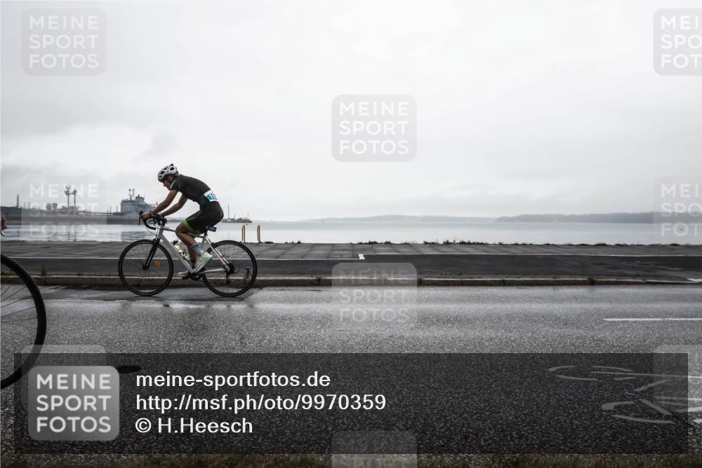 16.08.2026 - KN Förde Triathlon 2026 H.Heesch http://msf.ph/oto/9970359 16.08.2026 10:01:40 Radfahren 239, 245, 255 meine-sportfotos.de