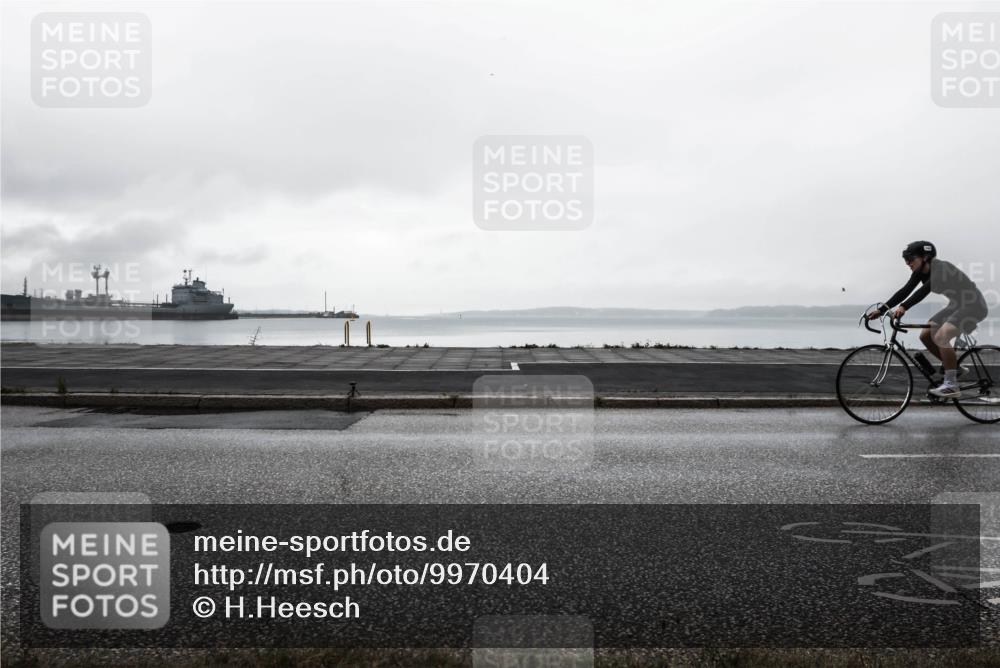 16.08.2026 - KN Förde Triathlon 2026 H.Heesch http://msf.ph/oto/9970404 16.08.2026 10:03:52 Radfahren 235 meine-sportfotos.de