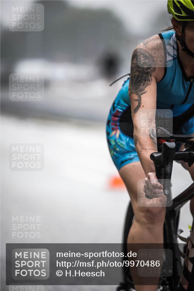 16.08.2026 - KN Förde Triathlon 2026 H.Heesch http://msf.ph/oto/9970486 16.08.2026 09:51:20 Radfahren 177, 201, 203, 264 meine-sportfotos.de