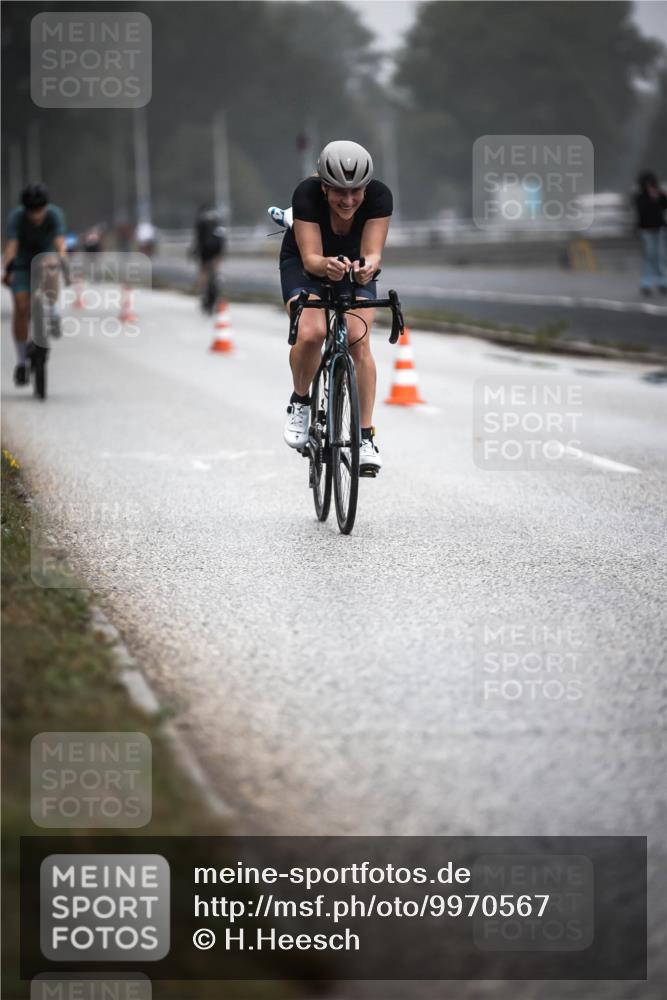 16.08.2026 - KN Förde Triathlon 2026 H.Heesch http://msf.ph/oto/9970567 16.08.2026 09:54:35 Radfahren 135, 232, 264 meine-sportfotos.de