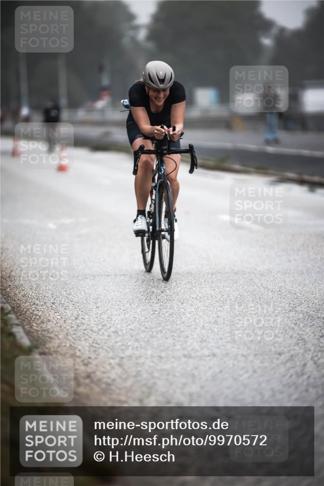 16.08.2026 - KN Förde Triathlon 2026 H.Heesch http://msf.ph/oto/9970572 16.08.2026 09:54:35 Radfahren 135, 232, 264 meine-sportfotos.de