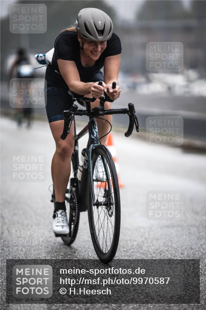 16.08.2026 - KN Förde Triathlon 2026 H.Heesch http://msf.ph/oto/9970587 16.08.2026 09:54:36 Radfahren 135, 232, 264 meine-sportfotos.de