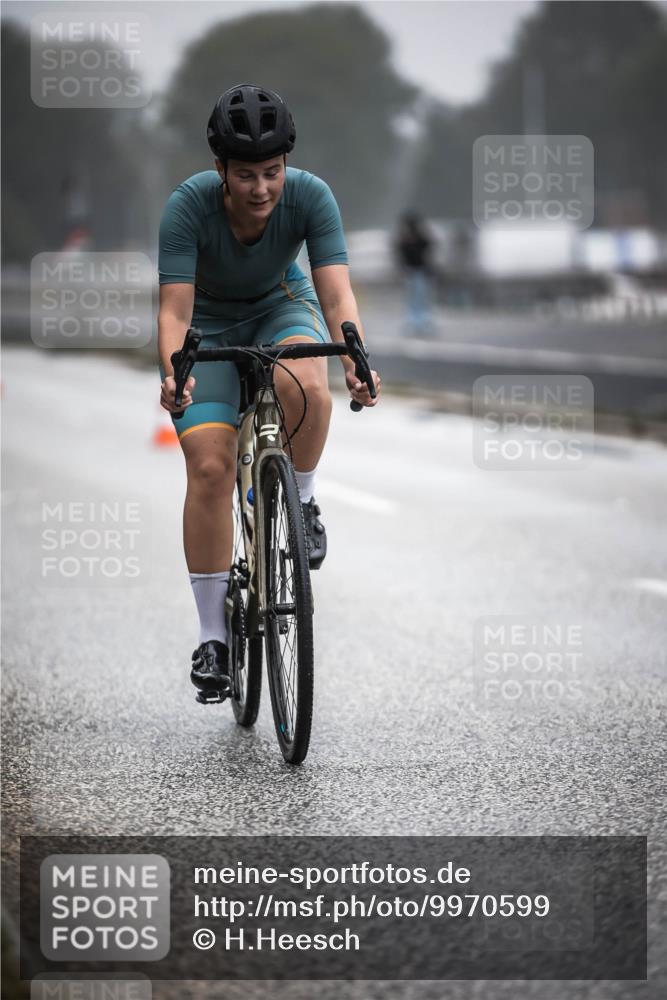 16.08.2026 - KN Förde Triathlon 2026 H.Heesch http://msf.ph/oto/9970599 16.08.2026 09:54:38 Radfahren 135, 232 meine-sportfotos.de
