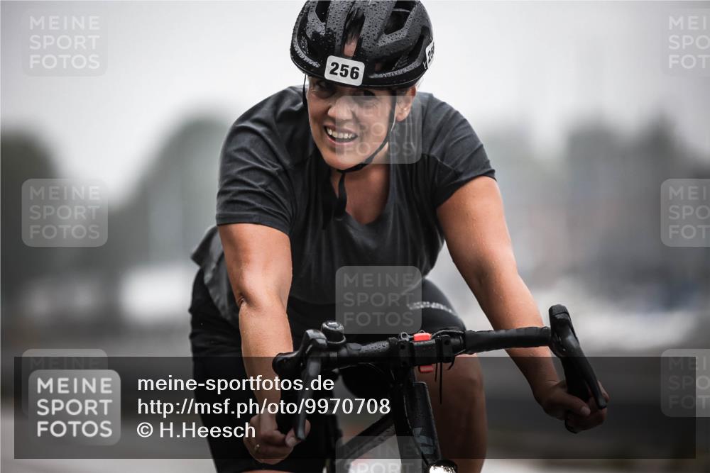 16.08.2026 - KN Förde Triathlon 2026 H.Heesch http://msf.ph/oto/9970708 16.08.2026 09:54:56 Radfahren 193, 199, 205, 247, 256 meine-sportfotos.de