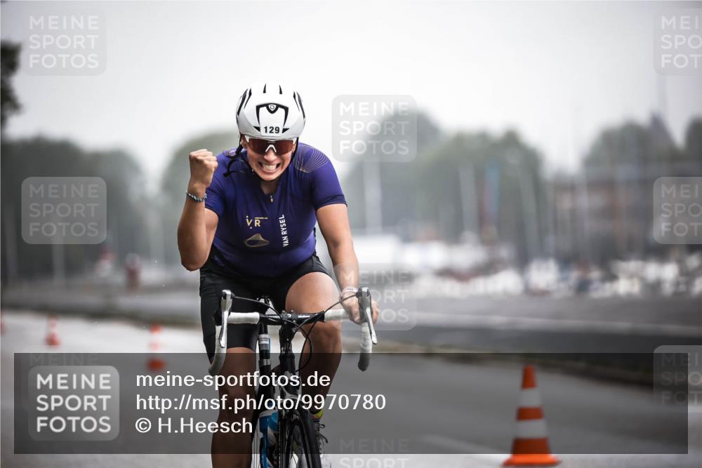 16.08.2026 - KN Förde Triathlon 2026 H.Heesch http://msf.ph/oto/9970780 16.08.2026 09:55:26 Radfahren 112, 219, 223 meine-sportfotos.de