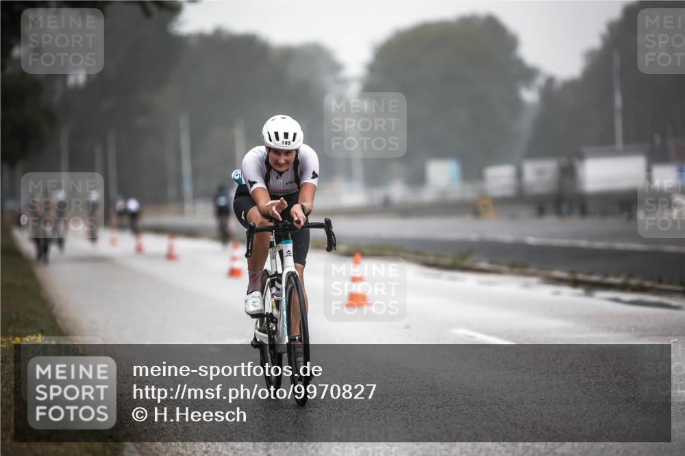 16.08.2026 - KN Förde Triathlon 2026 H.Heesch http://msf.ph/oto/9970827 16.08.2026 09:55:58 Radfahren 131, 216, 226 meine-sportfotos.de