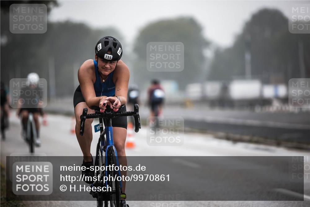 16.08.2026 - KN Förde Triathlon 2026 H.Heesch http://msf.ph/oto/9970861 16.08.2026 09:56:06 Radfahren 202, 229 meine-sportfotos.de