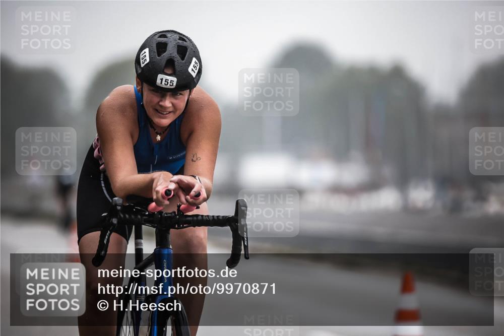 16.08.2026 - KN Förde Triathlon 2026 H.Heesch http://msf.ph/oto/9970871 16.08.2026 09:56:06 Radfahren 202, 229 meine-sportfotos.de