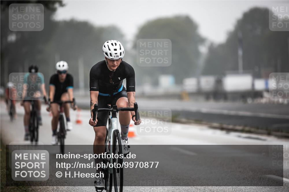 16.08.2026 - KN Förde Triathlon 2026 H.Heesch http://msf.ph/oto/9970877 16.08.2026 09:56:08 Radfahren 197, 202, 229 meine-sportfotos.de