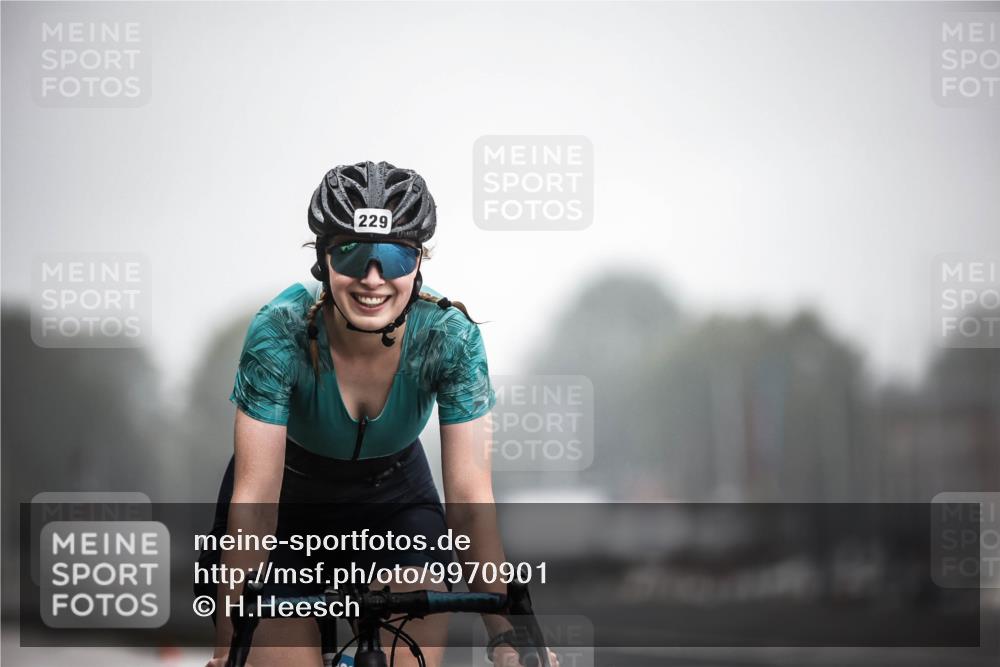 16.08.2026 - KN Förde Triathlon 2026 H.Heesch http://msf.ph/oto/9970901 16.08.2026 09:56:11 Radfahren 195, 197, 202, 229, 254, 805 meine-sportfotos.de