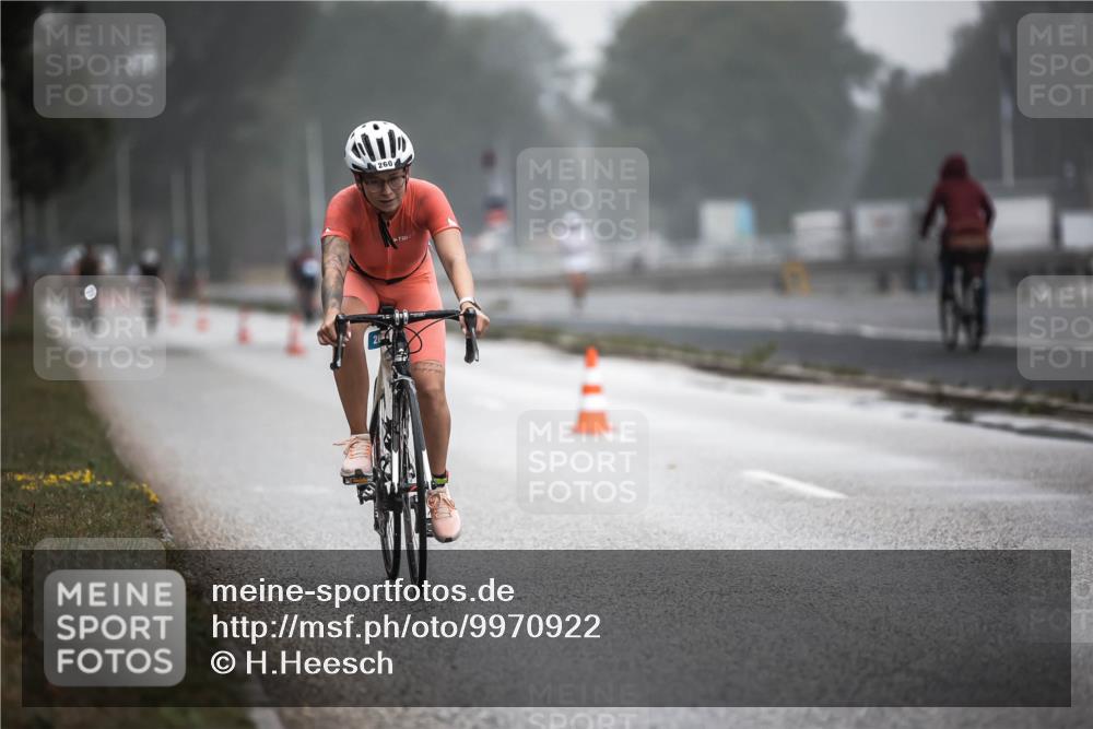 16.08.2026 - KN Förde Triathlon 2026 H.Heesch http://msf.ph/oto/9970922 16.08.2026 09:56:14 Radfahren 195, 197, 229, 254, 260, 805 meine-sportfotos.de