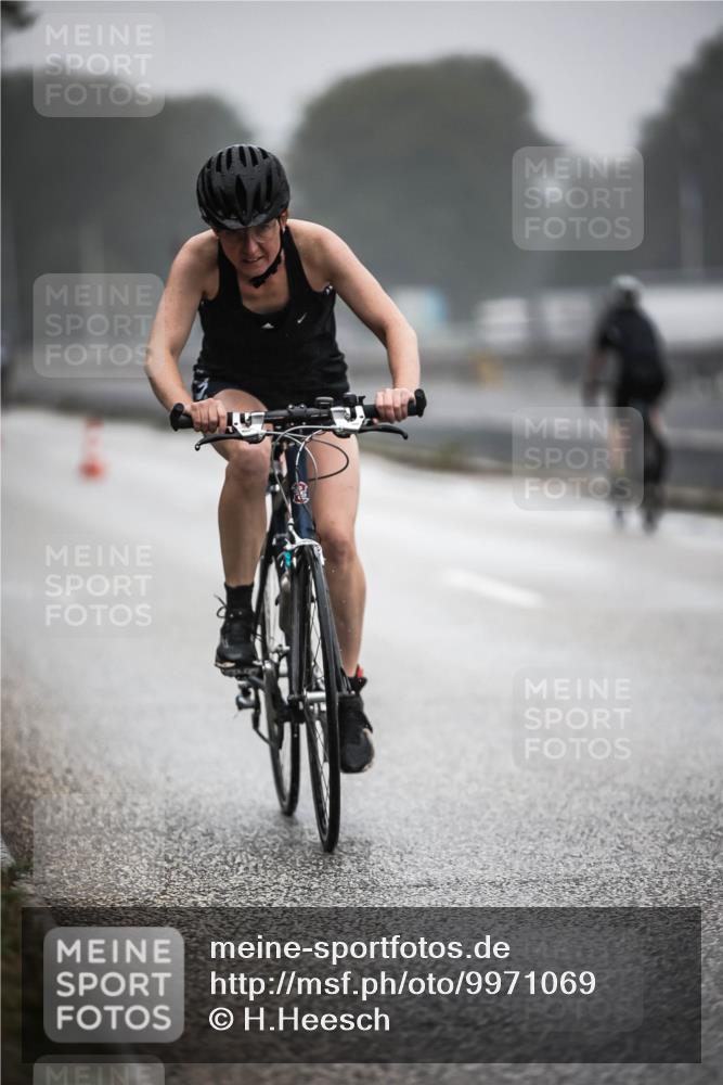 16.08.2026 - KN Förde Triathlon 2026 H.Heesch http://msf.ph/oto/9971069 16.08.2026 09:57:00 Radfahren 145, 213, 215 meine-sportfotos.de