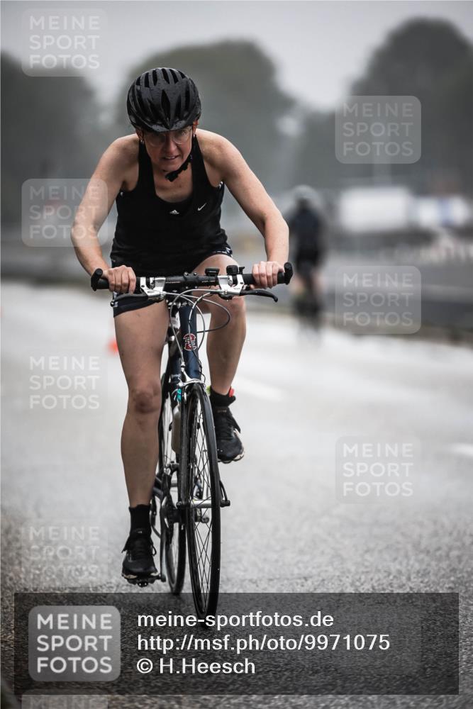 16.08.2026 - KN Förde Triathlon 2026 H.Heesch http://msf.ph/oto/9971075 16.08.2026 09:57:01 Radfahren 145, 213, 215 meine-sportfotos.de