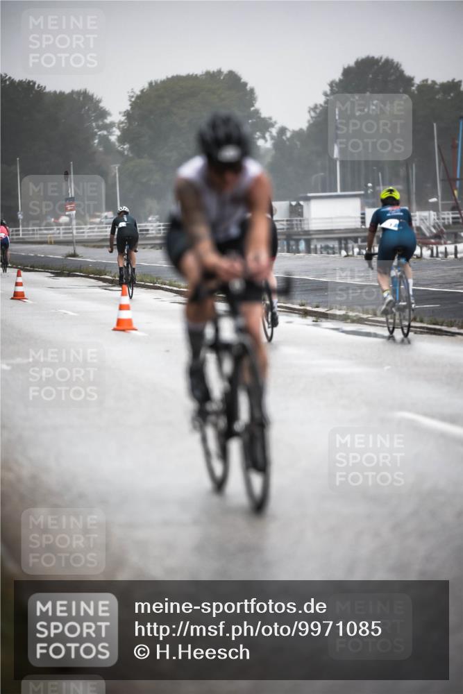 16.08.2026 - KN Förde Triathlon 2026 H.Heesch http://msf.ph/oto/9971085 16.08.2026 09:57:20 Radfahren 124, 182 meine-sportfotos.de
