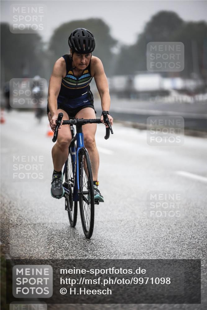 16.08.2026 - KN Förde Triathlon 2026 H.Heesch http://msf.ph/oto/9971098 16.08.2026 09:57:22 Radfahren 124, 182 meine-sportfotos.de