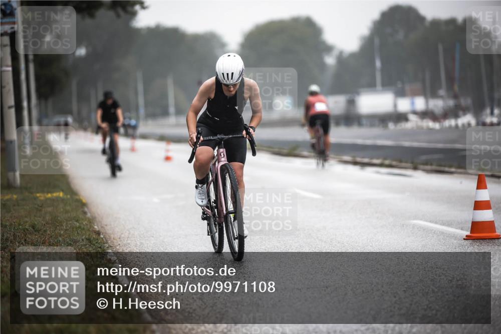 16.08.2026 - KN Förde Triathlon 2026 H.Heesch http://msf.ph/oto/9971108 16.08.2026 09:57:33 Radfahren 178, 187, 189, 192, 206, 247, 248 meine-sportfotos.de
